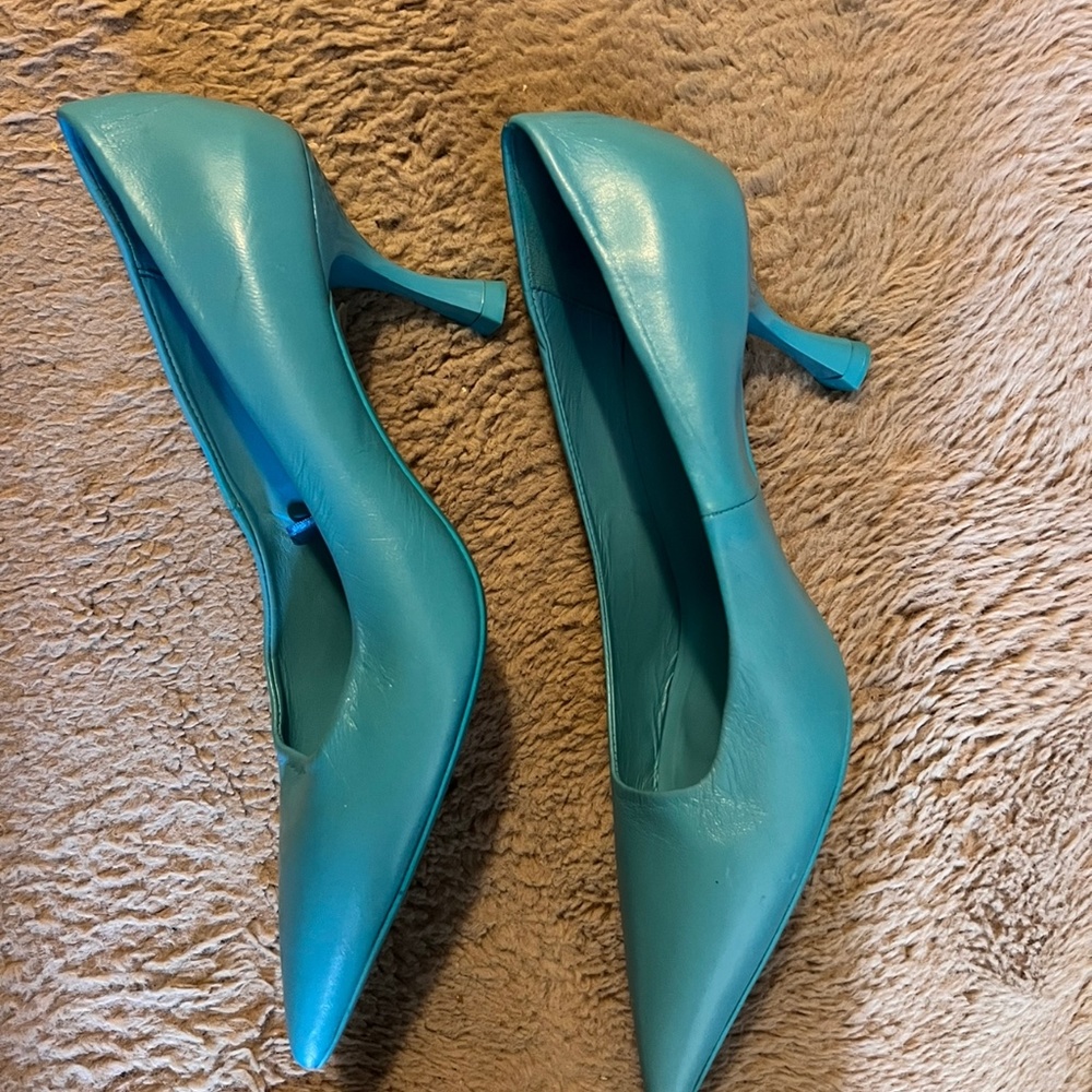 ZARA BABY BLUE KITTEN HEEL - Good Condition